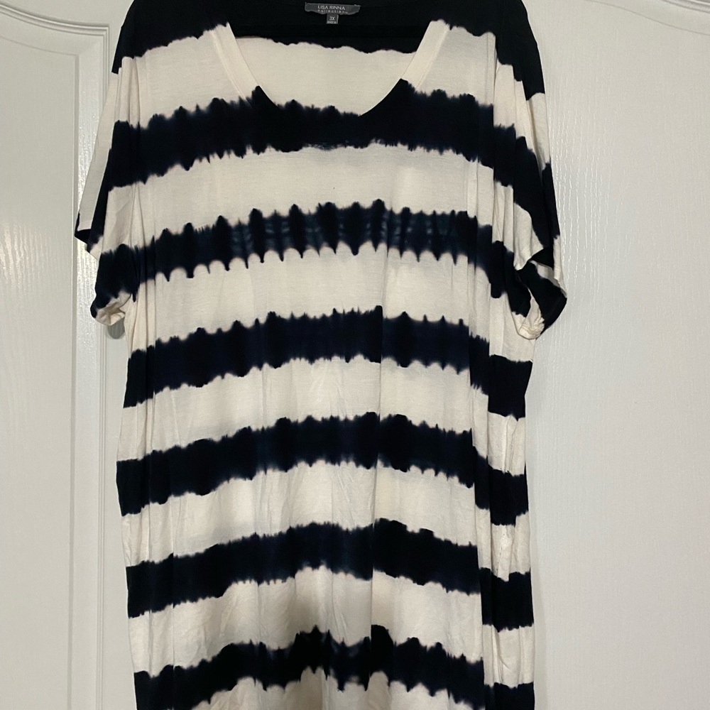 Lisa Rinna Black and White Striped T-Shirt Women’s Size 3X